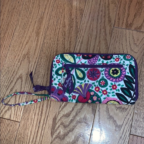 Vera bradley wristlet - Picture 1 of 1